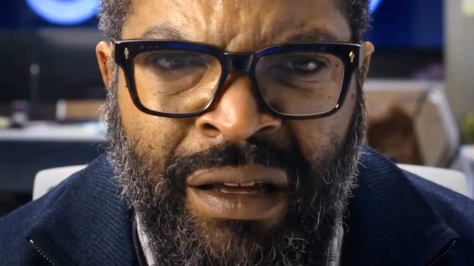 amazon-s-war-of-the-worlds-flops-with-zero-rotten-tomatoes-score-bizarre-jojo-s-bizarre-adventure-easter-egg-becomes-unintended-highlight-image-0