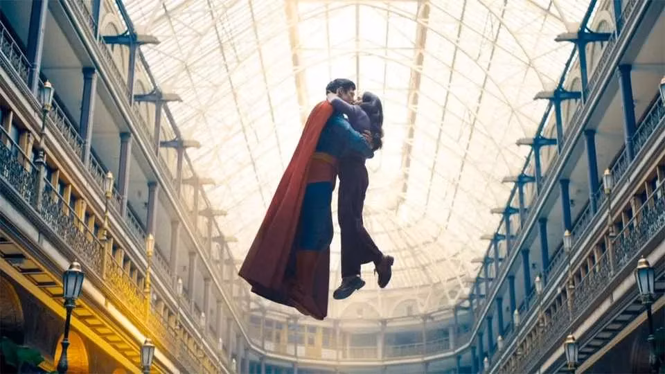 rachel-brosnahan-redefines-lois-lane-why-damsel-in-distress-is-dead-wrong-image-0