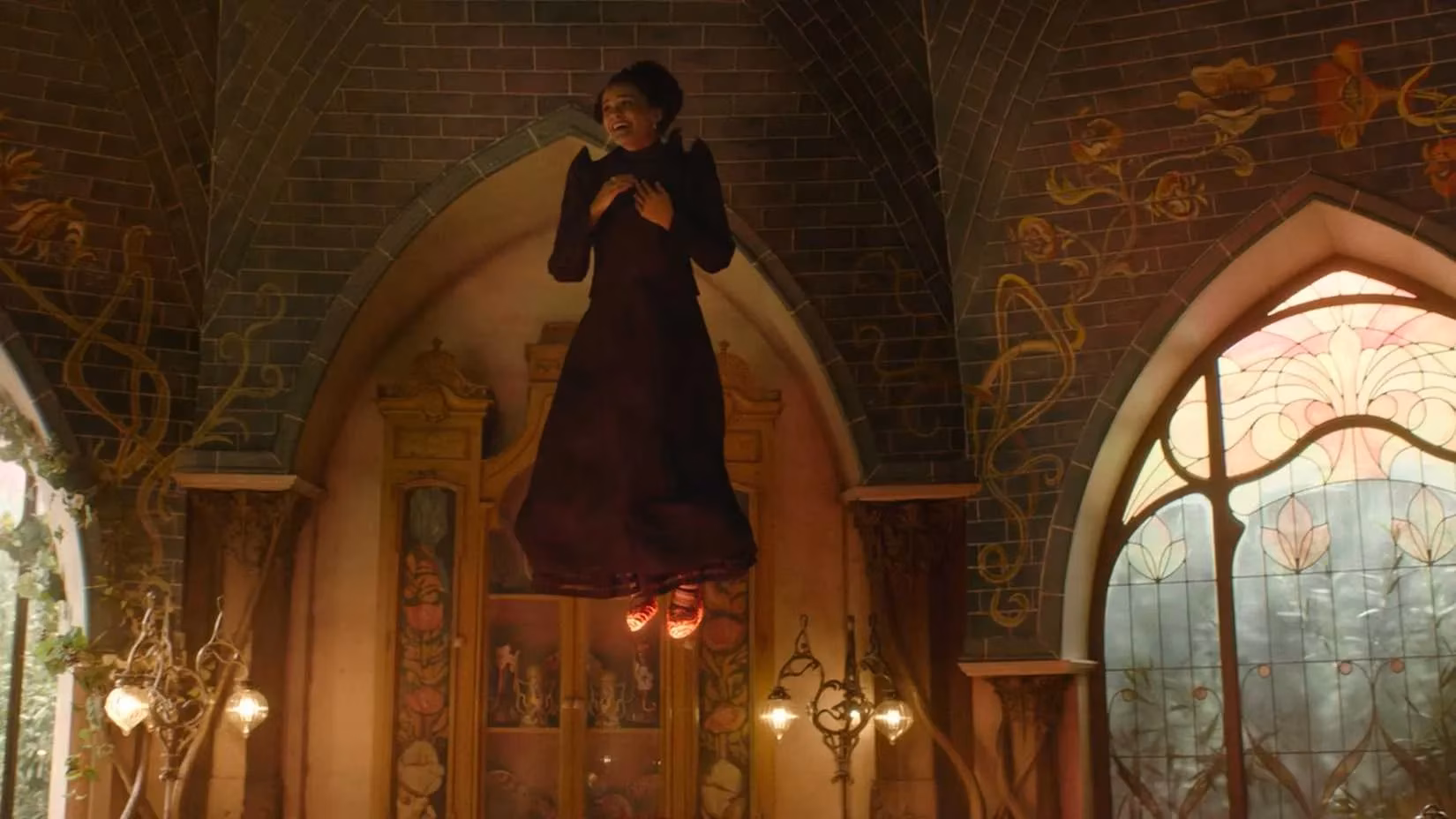 wicked-for-good-a-deep-dive-into-the-epic-easter-eggs-and-references-of-the-2026-blockbuster-image-4